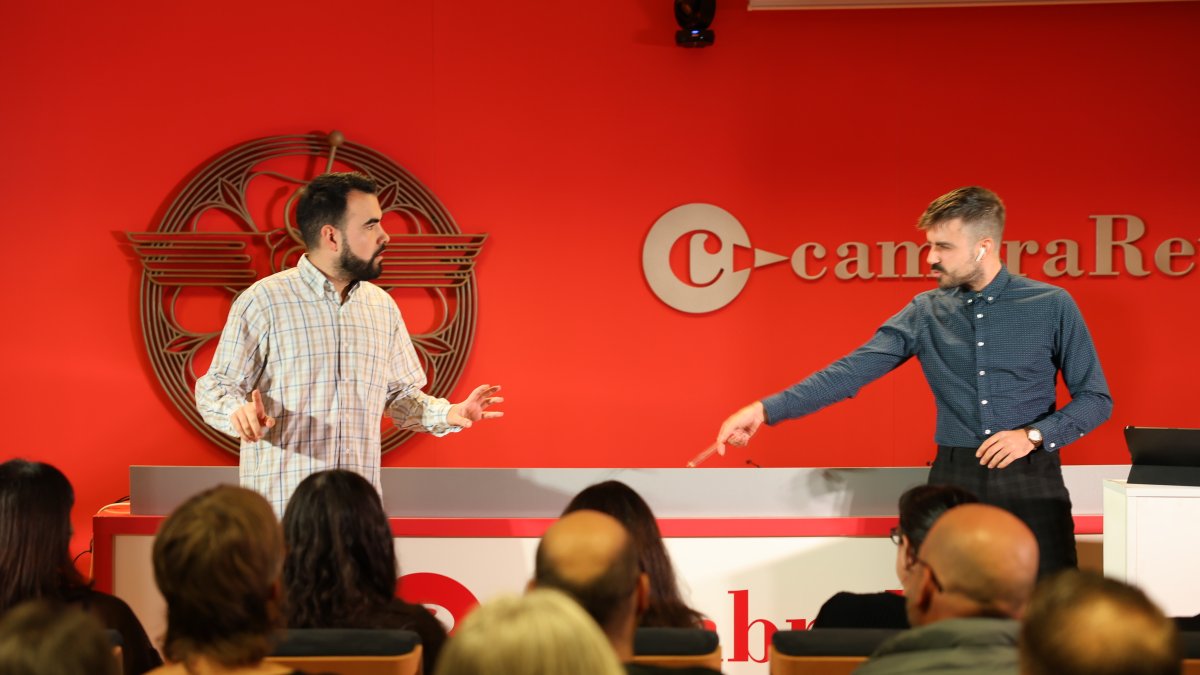 Disputa a la Cambra a càrrec de la companyia SisProduccions