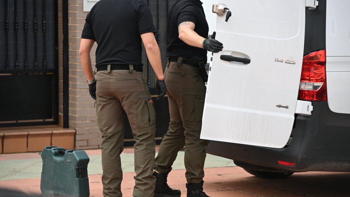 Registro de la casa del presidente de la diputación de Almería, Javier Aureliano Garcia (PP).