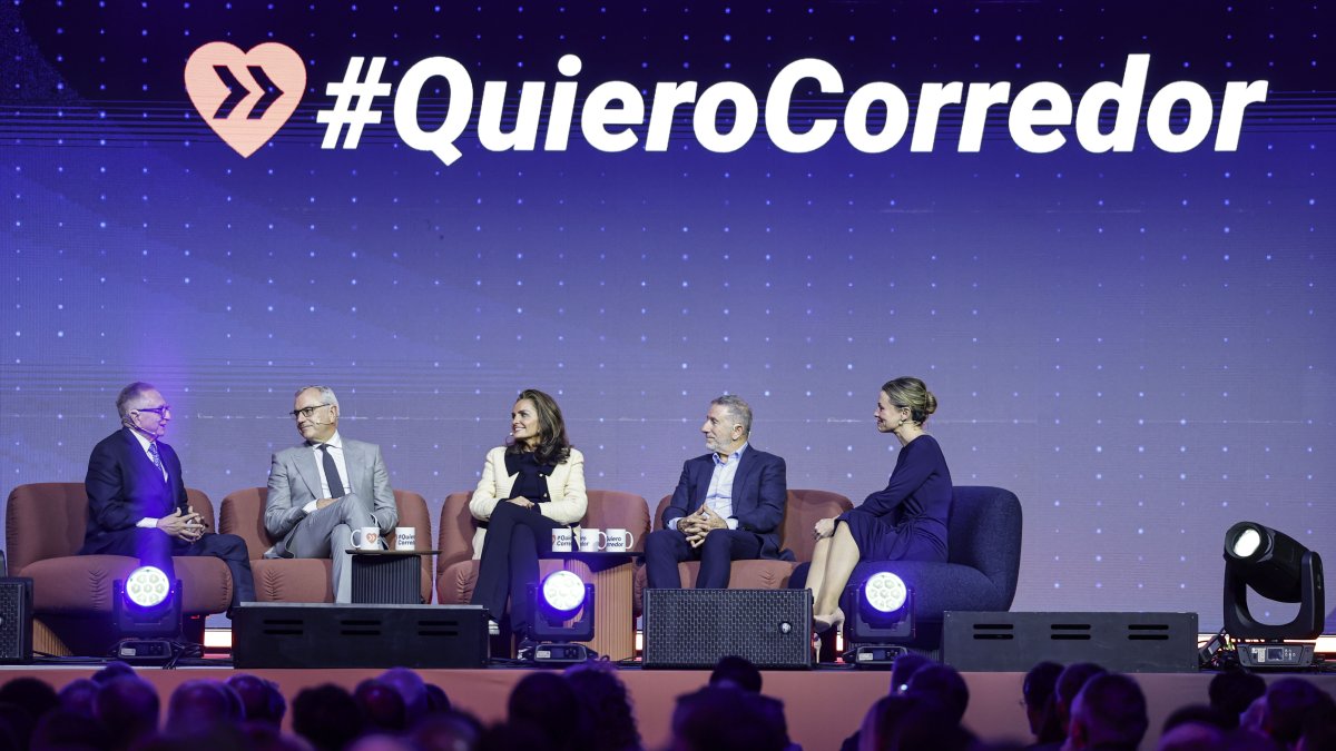 Más de 2.500 empresarios y representantes de la sociedad civil participan en el Acto Empresarial por el Corredor Mediterráneo.