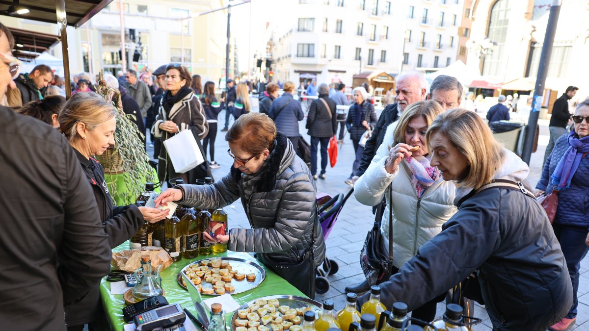 La Fira de l'Oli estará abierta hasta este sábado.