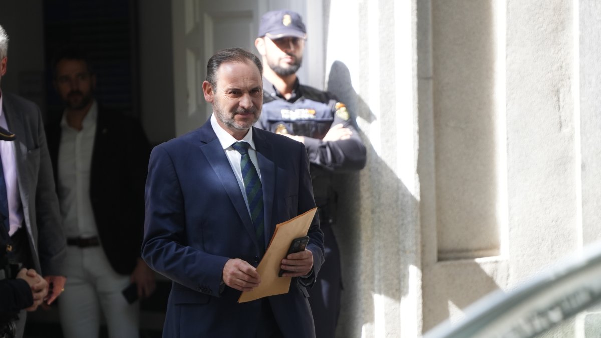 El exministro Ábalos, encarcelado por un presunto caso de corrupción.