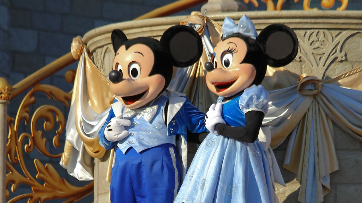 Mickey Mouse y Minnie Mouse en el Walt Disney World de Florida, en una imagen de archivo