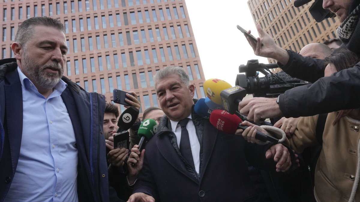 Joan Laporta, a su salida de la Ciutat de la Justicia donde ha declarado como investigado por una presunta estafa de 91.500 euros a una mujer que invirtió en sus sociedades, en 2016.