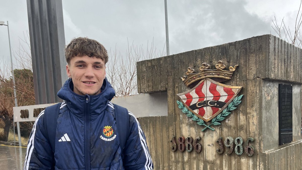 Mora, listo para viajar con el primer equipo del Nàstic.