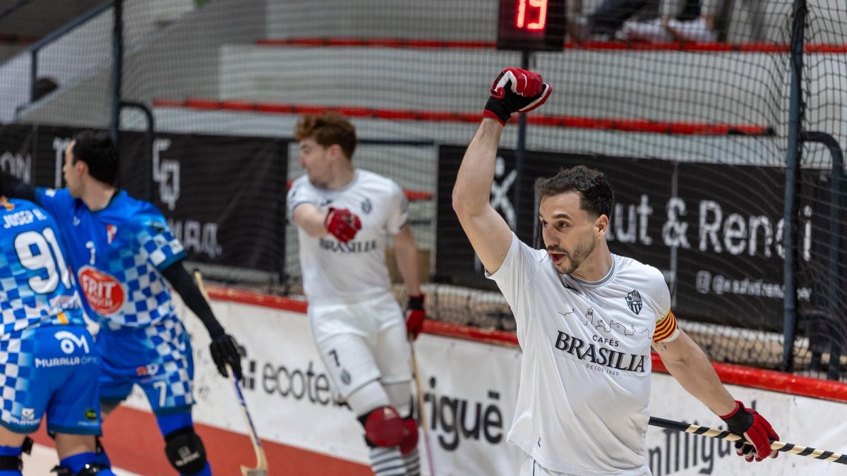 Joan Salvat celebra su segundo gol ante el Maçanet.