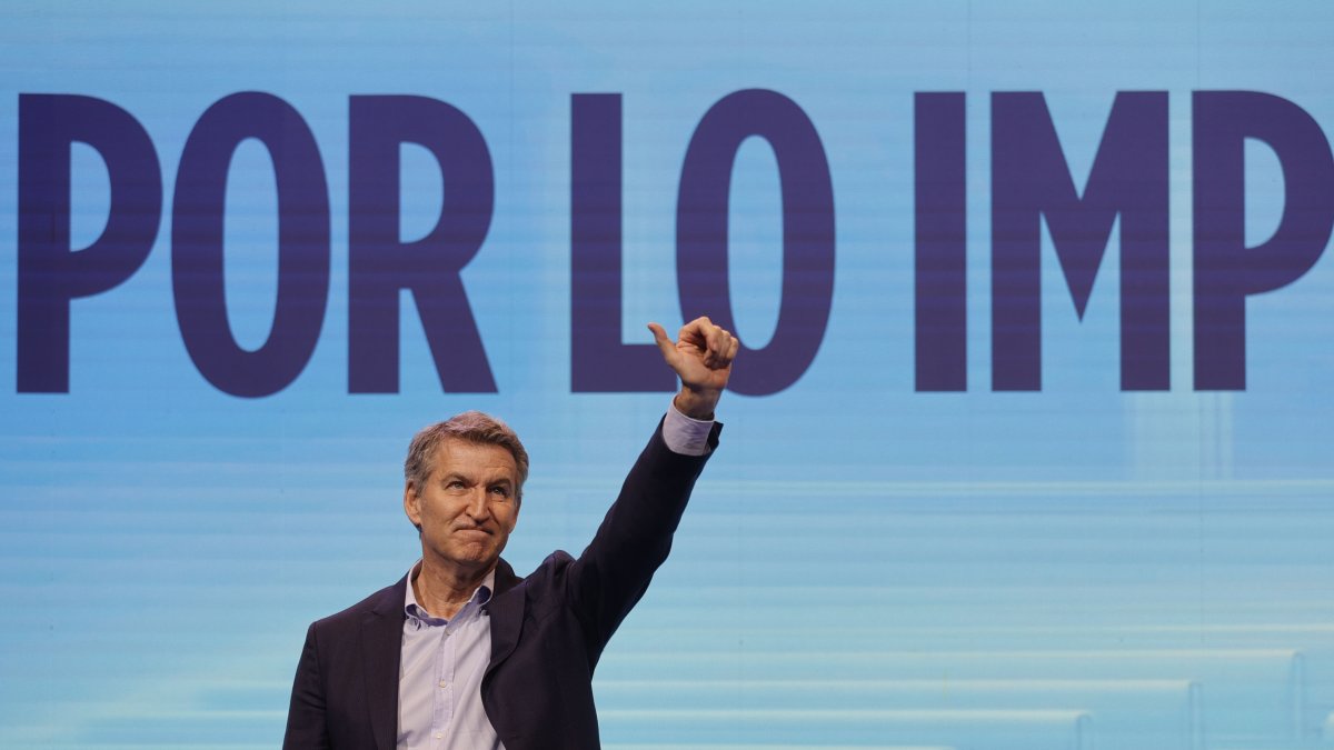 El presidente del PP, Alberto Núñez Feijóo,.