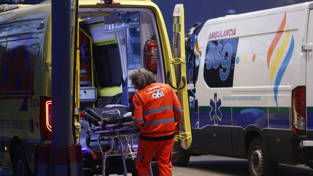 Urgencias del Hospital Reina Sofía en Córdoba, este lunes: 48 personas siguen ingresadas allí tras el accidente de trenes de Adamuz