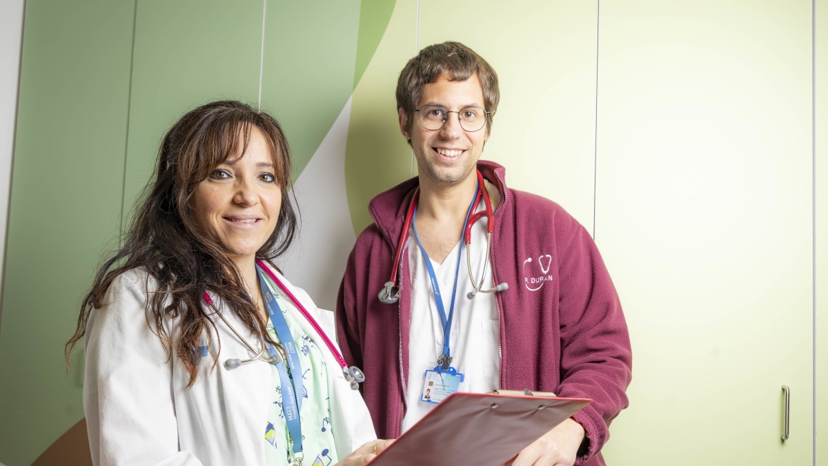 La doctora Mireia Álvarez y el doctor Joan Duran, coordinadores de enfermedades minoritarias del Hospital Joan XXIII de Tarragona
