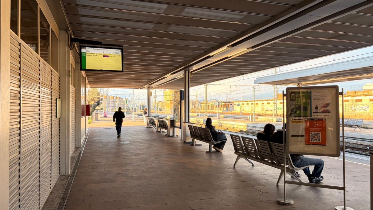 Desde Reus a Riba-roja d'Ebre la velocidad está limitada a 30 km/h.