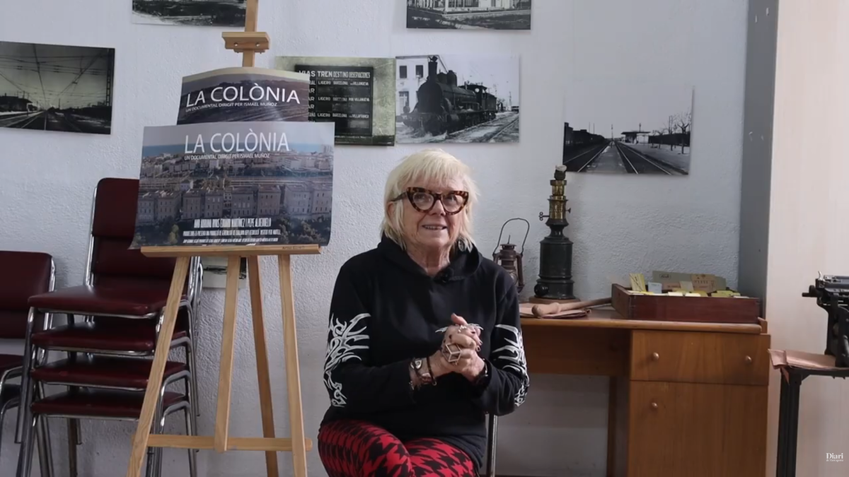 Nuria Ribó recuerda su vida en la colonia ferroviaria.