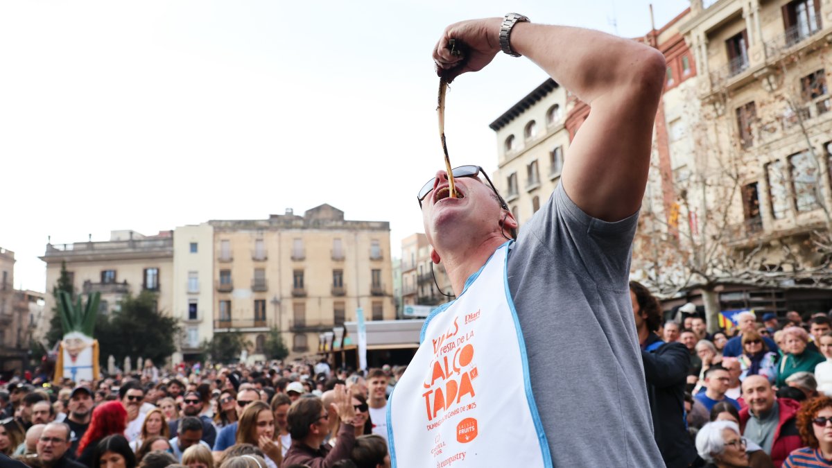Adrià Wegrzyn va guanyar el Concurs de Menjar Calçots de l’any passat.
