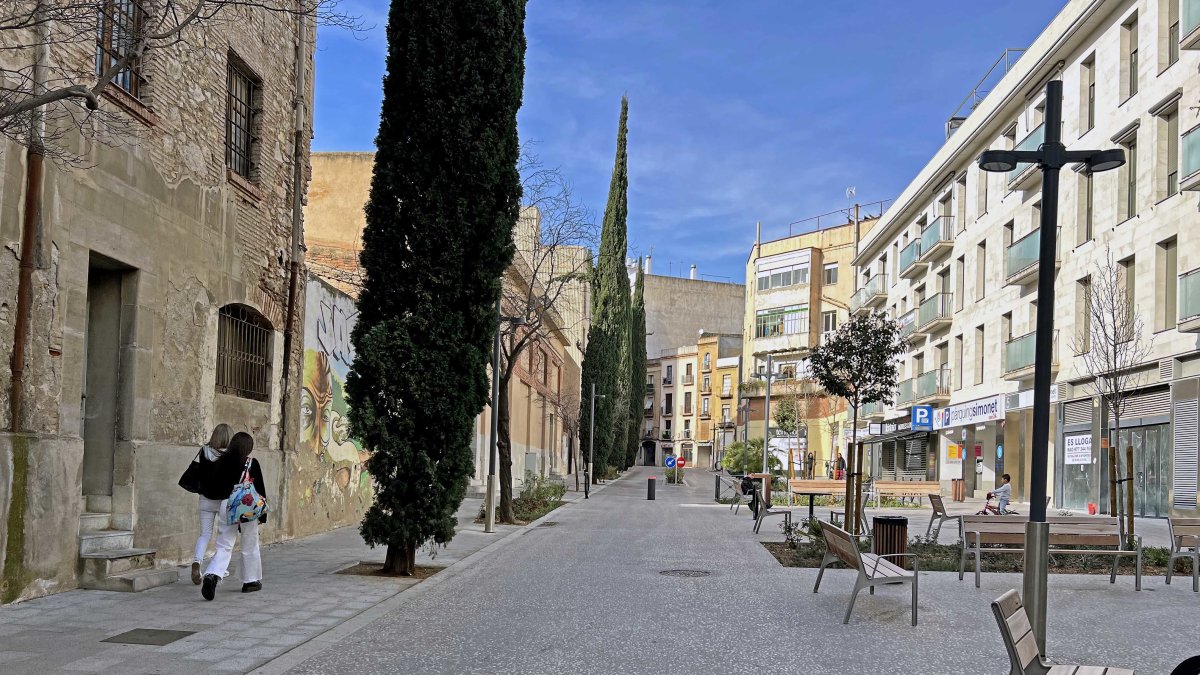 La fachada del nuevo auditorio de la Diputació dará a la calle Salvador Espriu, que ahora es la parte trasera del Palau Bofarull.