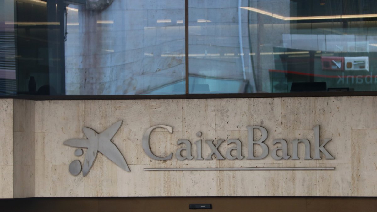 Edificio de la sede social de Caixabank en Valencia, en una imagen de archivo
