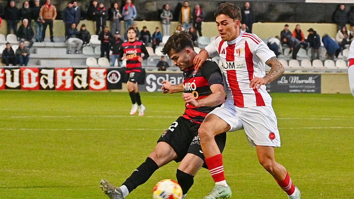 Miquel Ustrell volverá a ser el delantero del Reus.