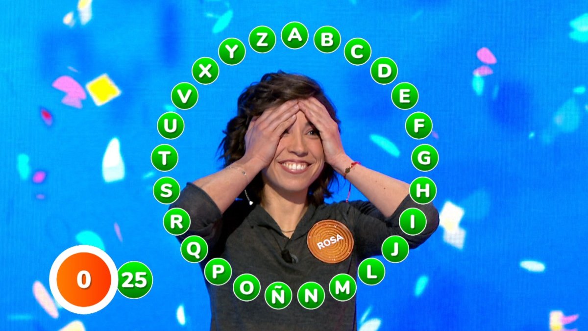 Rosa Rodríguez se ha convertido esta noche en la ganadora del mayor bote de la historia de 'Pasapalabra' al completar el 'Rosco' final, lo que le ha permitido embolsarse 2.716.000 euros, una cifra nunca antes alcanzada en el concurso que presenta Roberto Leal en Antena 3.