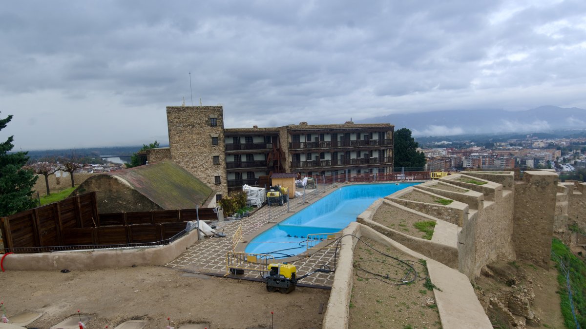 El Parador de Tortosa, al castell de la Suda, en obres