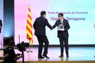 El conseller delegat del Diari de Tarragona, Santiago Batchilleria Grau, recollint el premi