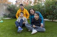 Queralt Guix y Joan Torres, con sus dos hijos Anton y Andreu, que padecen una enfermedad ultrarrara