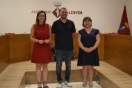 D'esquerra a dreta, l'alcaldessa de Reus, Sandra Guaita; l'alcalde d'Alcover, Robert Figueres; i la consellera delegada de FuneCamp, Montserrat Flores.