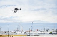 Un dron sobrevuela el Port de Tarragona.