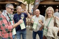 Visitants a la 38a edició de la Festa del Vi, aquest dissabte