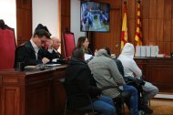 Cuatro de los acusados durante el juicio celebrado en la Audiència de Tarragona