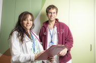 La doctora Mireia Álvarez y el doctor Joan Duran, coordinadores de enfermedades minoritarias del Hospital Joan XXIII de Tarragona