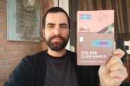 Víctor Navarro, formado en la URV y profesor en el TecnoCampus de la Universitat Pompeu Fabra, con su nuevo libro.