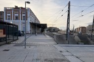 La estación de Tortosa, con sólo un tren y vacía de usuarios, esta mañana de lunes