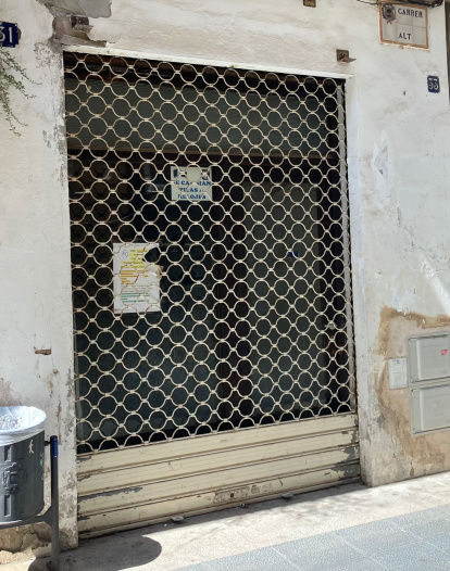 Local cerrado en El Vendrell.