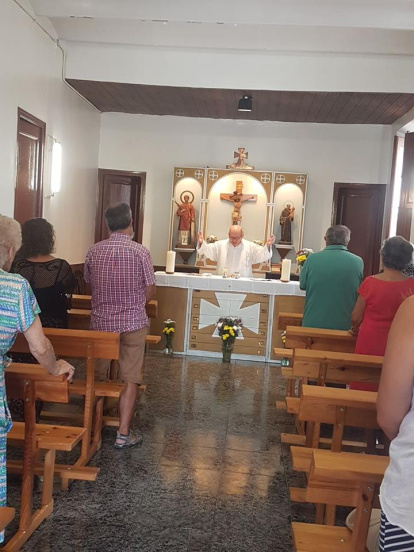 La capilla del barrio aún acoge celebraciones.