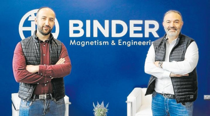 Enric Pijuan (izquierda), responsable comercial de Binder, y Khaled Chamari, CEO.