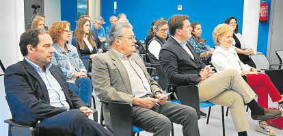 Representants del teixit econòmic i empresarial del territori van acudir al debat.