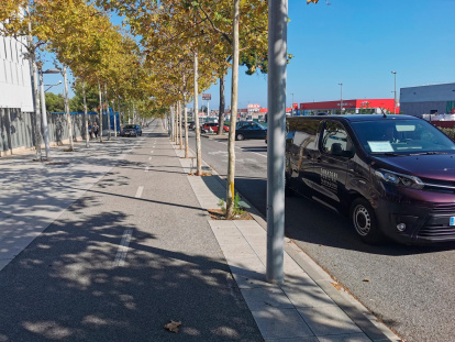 Los servicios funerarios llevándose a la víctima mortal.