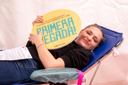 Una de les persones que va donar sang per primera vegada i va fer-ho al campus Catalunya.