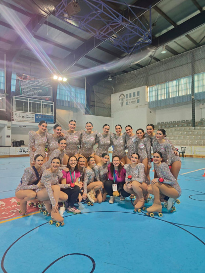 El grupo show ‘Talent Ocult’ del Club Patí Alcover finaliza en novena posición rn la categoría grupo grande del Trofeu Xous Ciutat d’Alcoi. El grupo está formado por lba Daura, Andrea Vallés, Aran Masqué, Ariadna Roca, Carla Alfonso, Clàudia Alfonso, Clàudia Segura, Irina Miró, Judith Bru, Judith Girona, Mar Vendrell, Mar Vilalta, Maria Sabaté, Marimar Cobelo, Mireia Vidilla, Patricia Pujol, Paula Mora y Ruth Miró y dirigido por Maria Abelló y Alicia Cobelo.