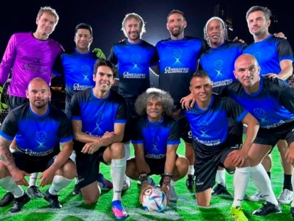 Ex jugadores profesionales como Kaká, Ronaldinho, Valedarrama o Saviola fueron presentes en partidos de leyendas de OmegaPro.