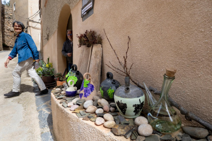 Detalle de uno de los ‘Racons creatius’ que viste de creatividad y talento las calles de La Vilella Baixa.
