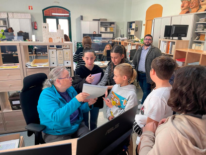 Els alumnes expliquen el seu projecte.