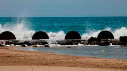 Los espigones de Cunit.