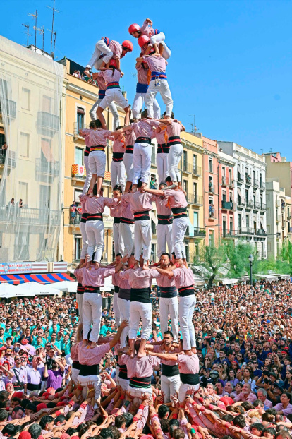 Els Xiquets de Tarragona han descarregat un 7d8 sense cap problema.