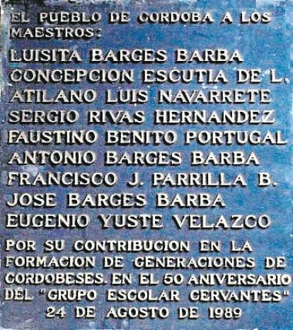 Placa a Córdoba (Mèxic) en reconeixement de la tasca docent d’alguns professors, entre els quals el marit de la tarragonina Carme Mestres, el gironí exiliat Josep Bargés Barba, que fou mestre a Torreforta
