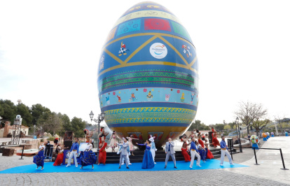 Imagen del huevo gigante de PortAventura.