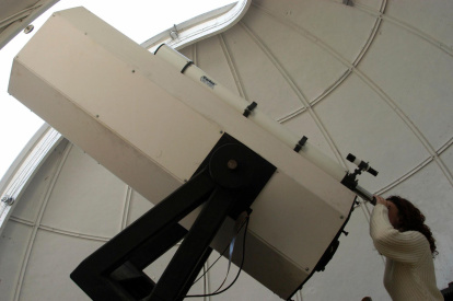 Uno de los telescopios instalados en el Observatori de l’Ebre.