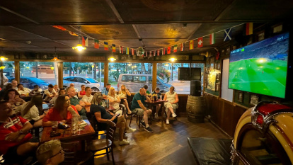 Aficionados ingleses, en Salou.