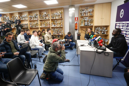 La sala de prensa del equipo.