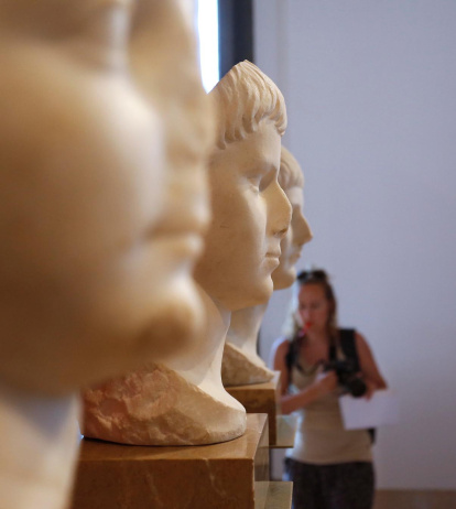 Uno de los espacios de exposición del MNAT en el Moll de Costa.