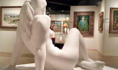 Escultura y pintura de los artistas más destacados centran la colección.