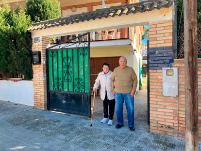 Los abuelos explican que no tienen a dónde ir.