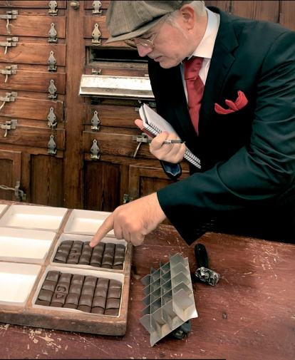 La fábrica Jolonch, en Agramunt, elabora chocolates artesanales desde 1770. La especialidad es el chocolate a la piedra.